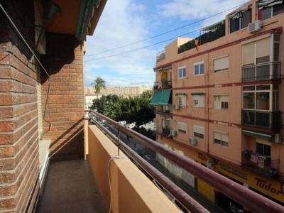 Venta Piso Alicante - Alacant. Piso de cuatro habitaciones Segunda planta con balcón