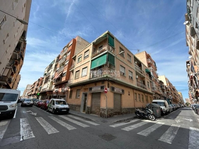 Venta Piso Alicante - Alacant. Piso de tres habitaciones en Carrer Nostra Sentora dels Angels 8. Muy buen estado planta baja