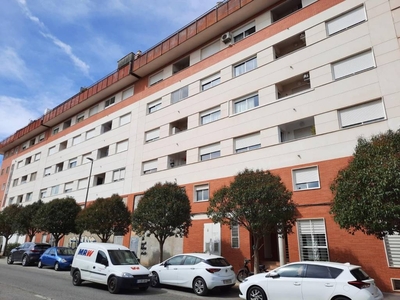 Venta Piso Almansa. Piso de tres habitaciones Primera planta con balcón