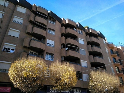 Venta Piso Almansa. Piso de tres habitaciones Sexta planta con terraza