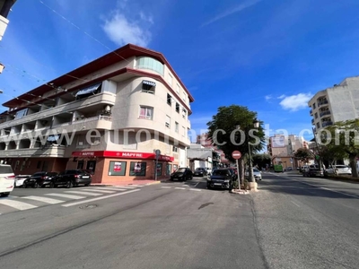 Venta Piso Guardamar del Segura. Piso de dos habitaciones en Calle ARENAS. Buen estado segunda planta con terraza