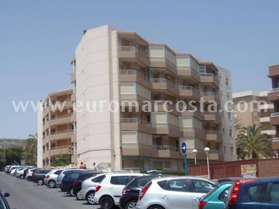 Venta Piso Guardamar del Segura. Piso de una habitación en Avenida del peru. A reformar primera planta con terraza