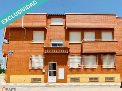 Venta Piso Pozo Cañada. Piso de tres habitaciones Nuevo plaza de aparcamiento con terraza