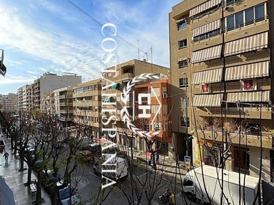 Venta Piso Sant Joan d'Alacant. Piso de cuatro habitaciones en Carrer Jaume I. Segunda planta con balcón