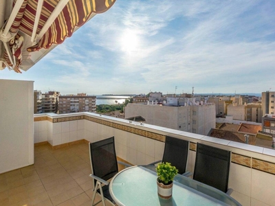 Venta Piso Torrevieja. Piso de tres habitaciones en ................................................ Quinta planta con terraza