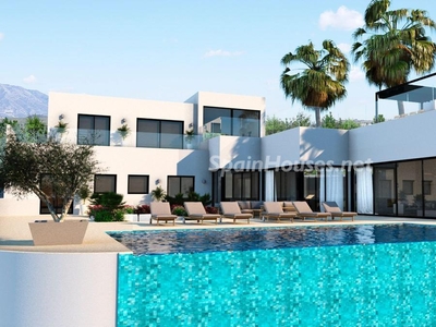 Villa en venta en El Rosario-Ricmar, Marbella