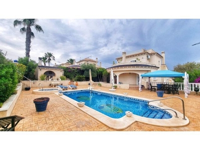 ¡¡¡Villa Espectacular con piscina privada en Orihuela Costa ¡¡¡