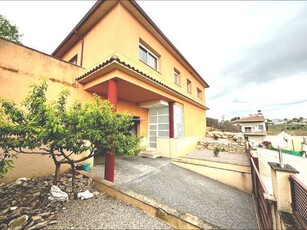 CASA INDEPENDIENTE CON DOS VIVIENDAS EN VILOBÍ DEL PENEDÉS