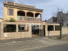 Casa en venta en Calle del Almendro en Malpartida de Plasencia por 205.000 €