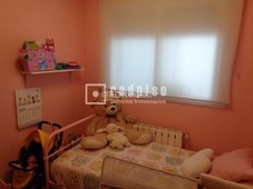 Piso apartamento de un dormitorio en la zona de villa de vallecas-congosto en Madrid