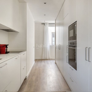 Alquiler apartamento piso reformado con balcón en la dreta de l'eixample en Barcelona