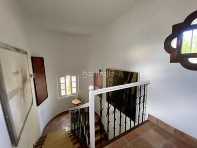 Alquiler casa con 4 habitaciones amueblada con parking, piscina, aire acondicionado, jardín y vistas al mar en Estepona