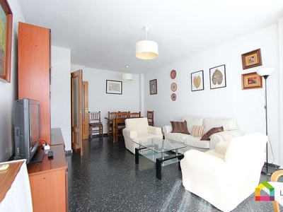 Alquiler de piso en Antequeruela y Covachuelas de 2 habitaciones con terraza y muebles
