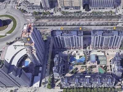 Alquiler de piso en avenida De Les Corts Valencianes de 3 habitaciones con terraza y piscina