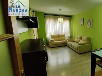 Alquiler de piso en Carretas - Huerta de Marzo - La Pajarita de 3 habitaciones con terraza y muebles