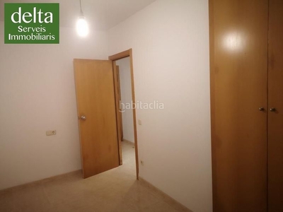 Alquiler piso bonito piso exterior en planta baja de 3 habitaciones y dos baños. en Deltebre