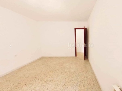 Alquiler piso con 3 habitaciones con ascensor y calefacción en Terrassa