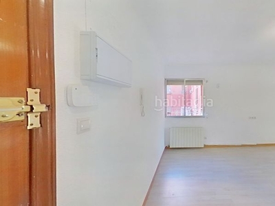 Alquiler piso con 3 habitaciones con calefacción en Madrid