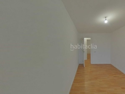 Alquiler piso en c/ turina solvia inmobiliaria - piso en Sabadell