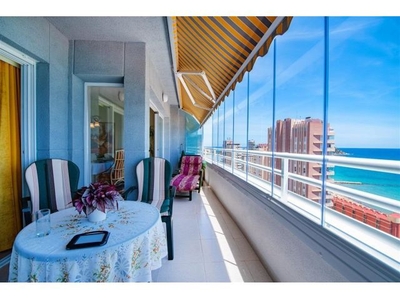 Apartamento en el apolo 14 con preciosas vistas panorámicas al mar Mediterráneo.