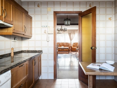 Apartamento piso con encanto y gran potencial en miraflores dEl Palo en Málaga