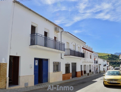 Сasa con terreno en venta en la Calle de Alcalá del Valle' Algodonales