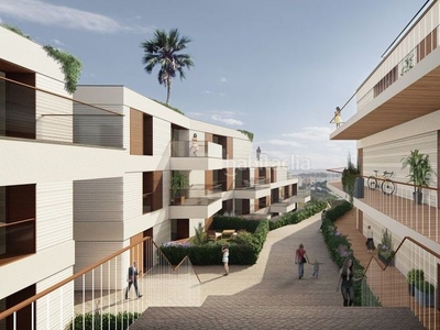 Ático con 4 habitaciones con ascensor, parking y aire acondicionado en Estepona