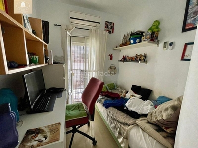 Casa adosada con 2 habitaciones con aire acondicionado en Coria del Río