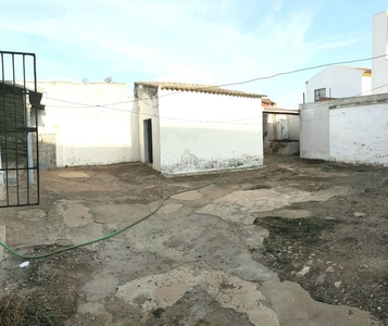 Casa adosada con 5 habitaciones en Villanueva del Ariscal