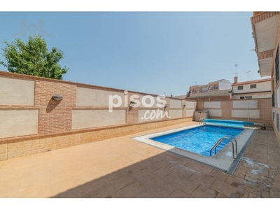 Casa adosada en venta en Calle de la Constitución, 100