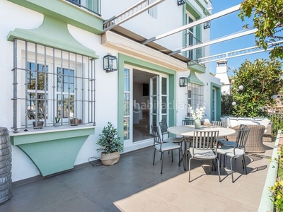 Casa adosada hermosa adosada en la heredia con vsitas del mar. en Benahavís