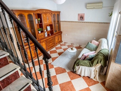 Casa adosada vive con todas las comodidades… ¡en la zona más demandada del aljarafe! en Mairena del Aljarafe
