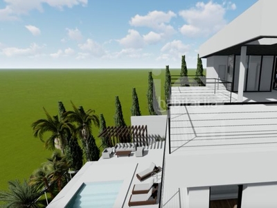 Casa en calle icaro 10 casa con parking, piscina y jardín en Benalmádena