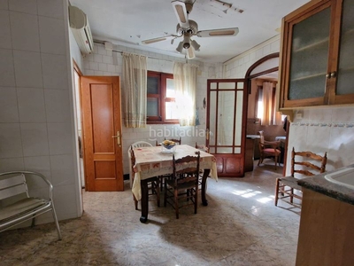 Casa independiente en pleno centro ideal para reformar a tu gusto en Corbera