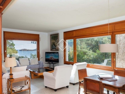 Chalet casa exclusiva con vistas al mar y acceso directo a la playa en venta en aiguafreda, en Begur
