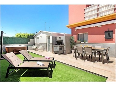 Dúplex en Venta en San Bartolome de Tirajana, Las Palmas