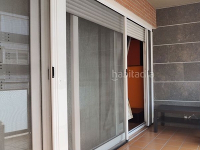 Piso con 3 habitaciones con ascensor, calefacción y aire acondicionado en Lleida