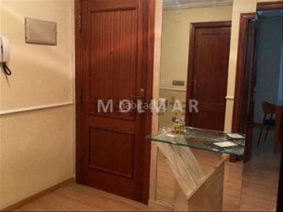 Piso con 3 habitaciones con ascensor y parking en Catarroja