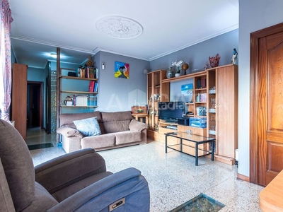 Piso con 4 habitaciones amueblado con ascensor en Hospitalet de Llobregat (L´)