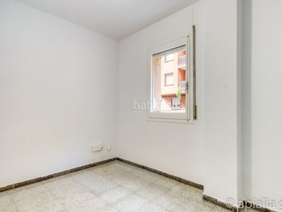 Piso de 3 habitaciones en el barrio de Sant Narcis en Girona