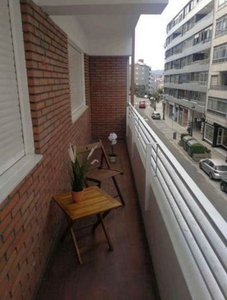 Piso en alquiler en calle De Pi y Margall de 3 habitaciones con terraza y muebles