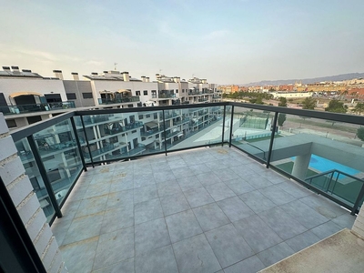Piso en alquiler en calle Rafael Menarguez Florenciano de 2 habitaciones con terraza y piscina