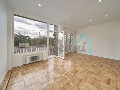 Piso en alquiler en Campo San Francisco - Plaza de América de 4 habitaciones con terraza y calefacción