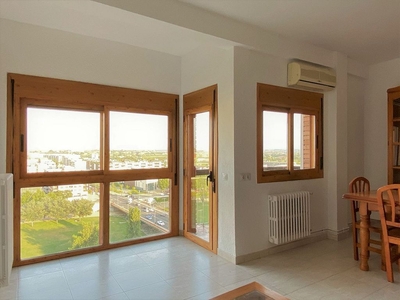 Piso en alquiler en Centre Històric - Rambla Ferran - Estació de 4 habitaciones con balcón y aire acondicionado