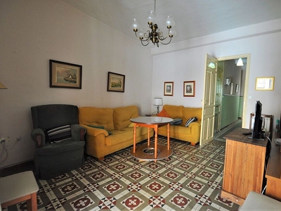Piso en alquiler en Centro - Cáceres de 3 habitaciones con muebles y balcón