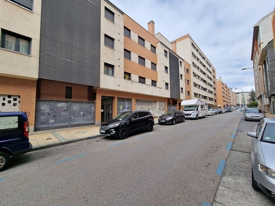 Piso en alquiler en Centro - Ponferrada de 1 habitación con terraza y garaje