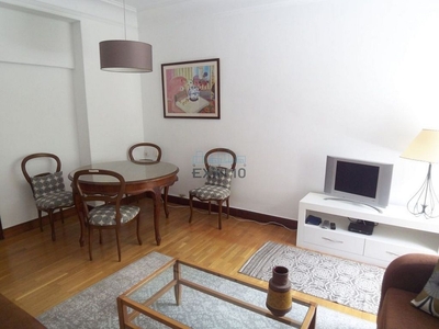 Piso en alquiler en Centro - San Sebastián-Donostia de 3 habitaciones con muebles y calefacción