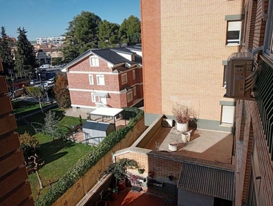 Piso en alquiler en Santiago de 4 habitaciones con terraza y calefacción
