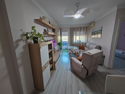 Piso en calle de la santa maría piso con 3 habitaciones con aire acondicionado en Mairena del Aljarafe