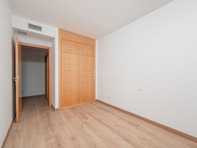 Piso en tomã¡s lã³pez piso con 2 habitaciones con ascensor en Madrid